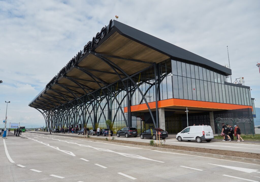 Noi zboruri de pe Aeroportul Braşov-Ghimbav. O companie românească va opera din vară